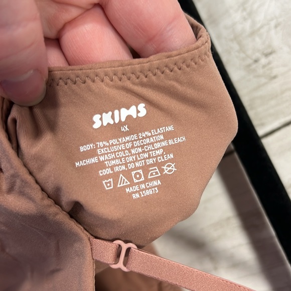 Skims Fits Everybody Bodysuit Rose Clay Size 4X Thong Adjustable Straps - Picture 6 of 7